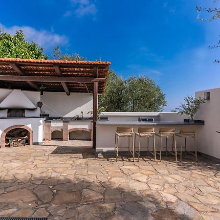 Villa Chez Pie Panoramic Views Pool And Guest Services SantʼAgata sui Due Golfi Exteriör bild