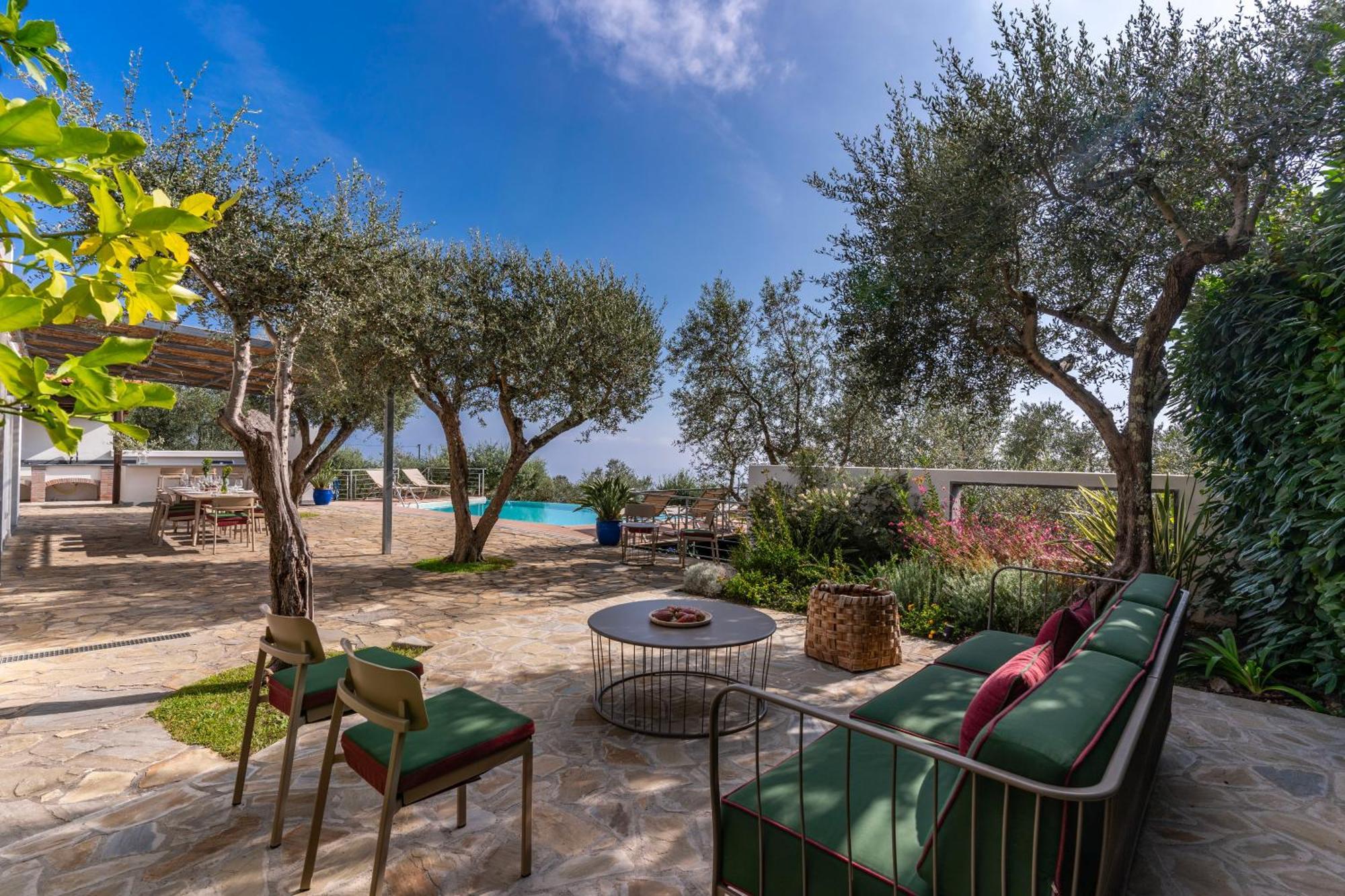 Villa Chez Pie Panoramic Views Pool And Guest Services SantʼAgata sui Due Golfi Exteriör bild
