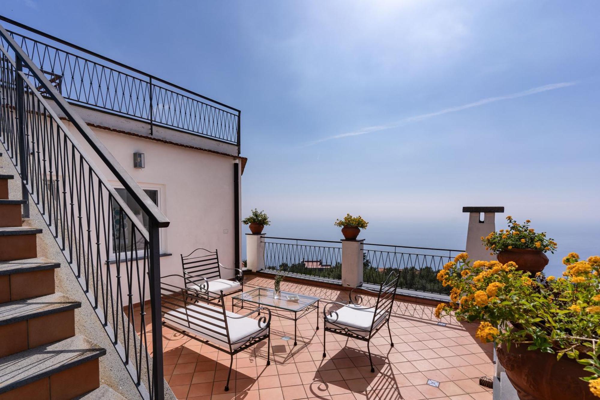 Villa Chez Pie Panoramic Views Pool And Guest Services SantʼAgata sui Due Golfi Exteriör bild